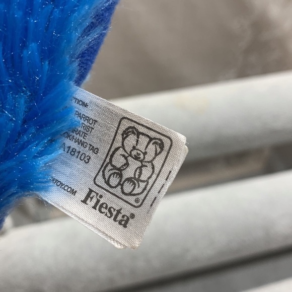 Bundle of 4 Pirate themed plush Jake, Princes, Parrot & Captain Hook Disney - Picture 5 of 9